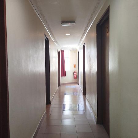 Sentosa Villa Hotel Кланг Экстерьер фото