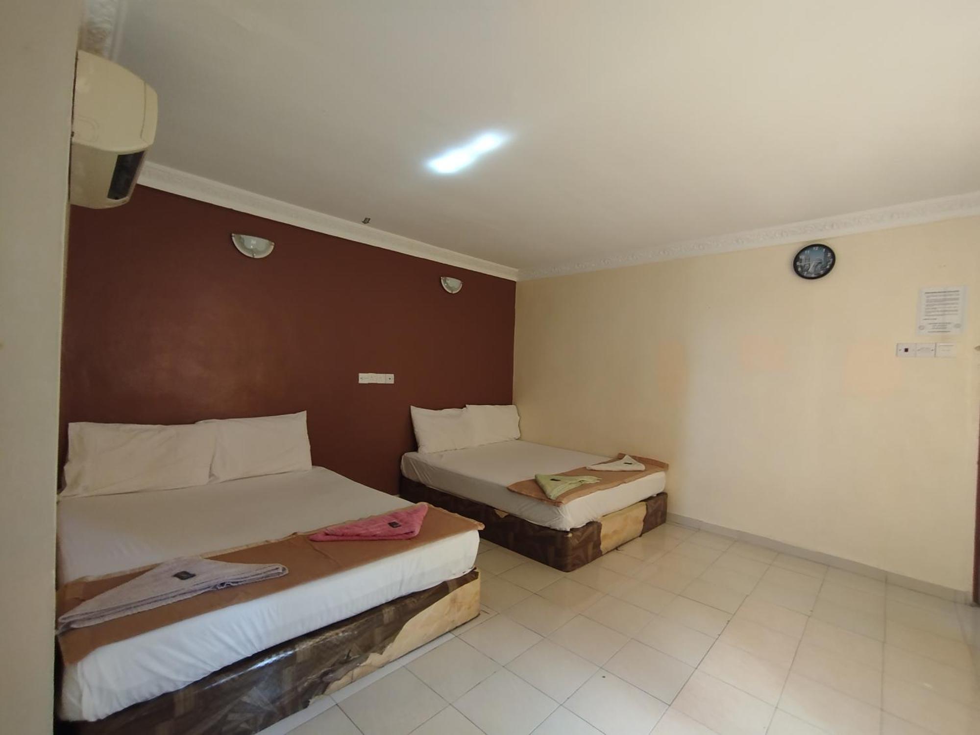 Sentosa Villa Hotel Кланг Экстерьер фото