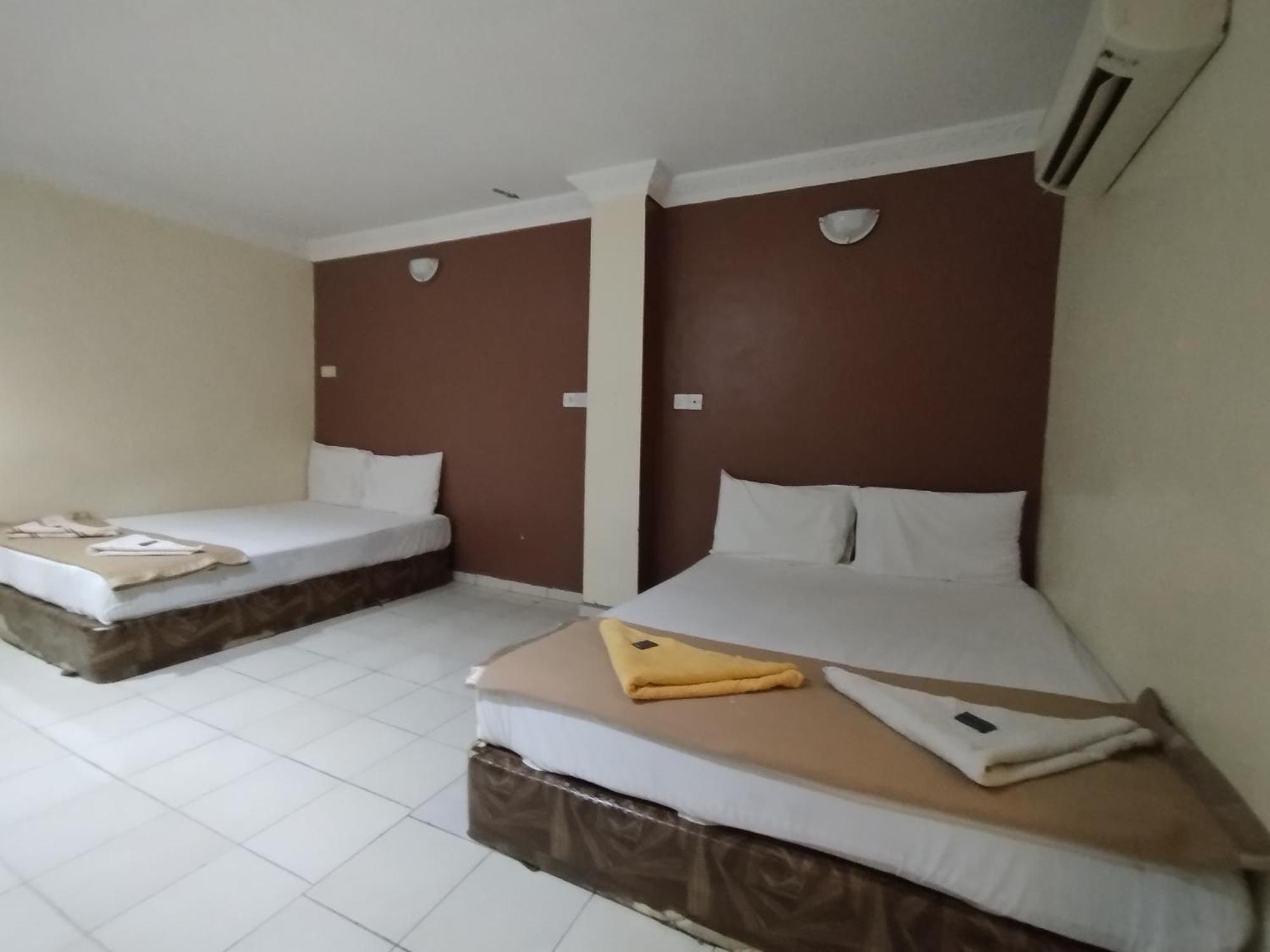 Sentosa Villa Hotel Кланг Экстерьер фото