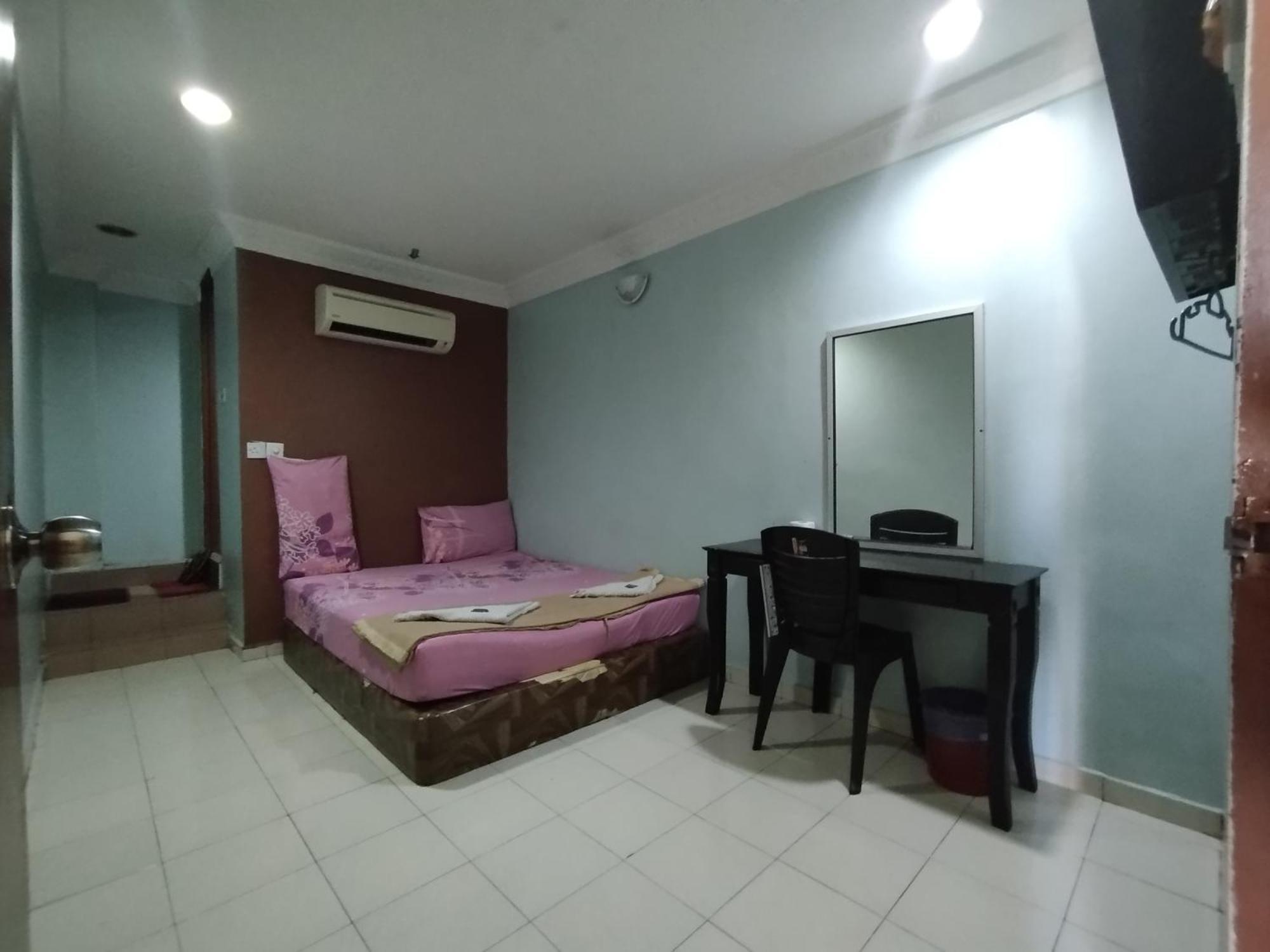 Sentosa Villa Hotel Кланг Экстерьер фото
